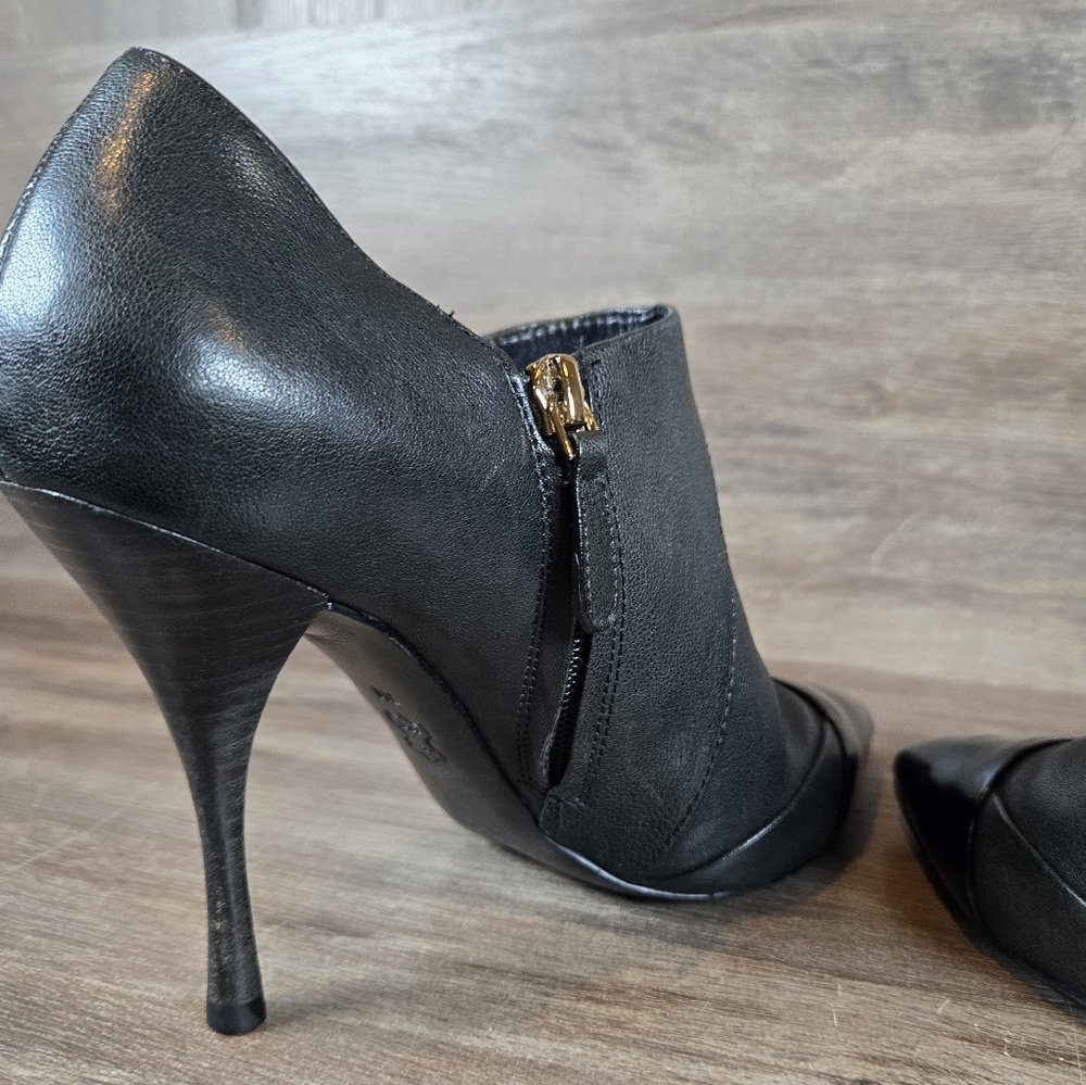 Tory Burch Lorelei Charcoal Gray Black Leather Point Toe Ankle Boot Bootie Sz 7M - Picture 8 of 16